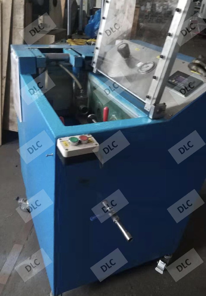 Internal leakage detection machine